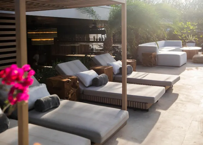 Silvestre & Residences Hotel